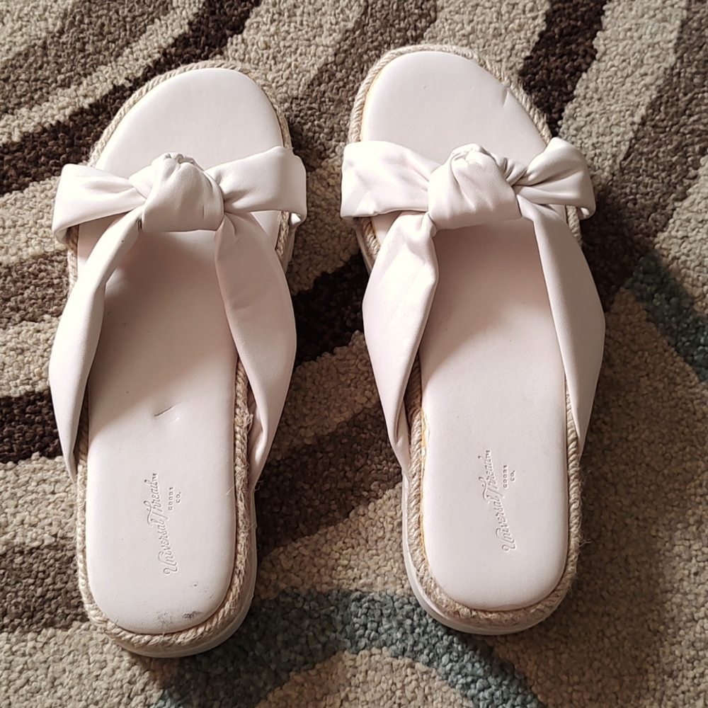 Women's Universal Thread espadrilles flats (size 7)